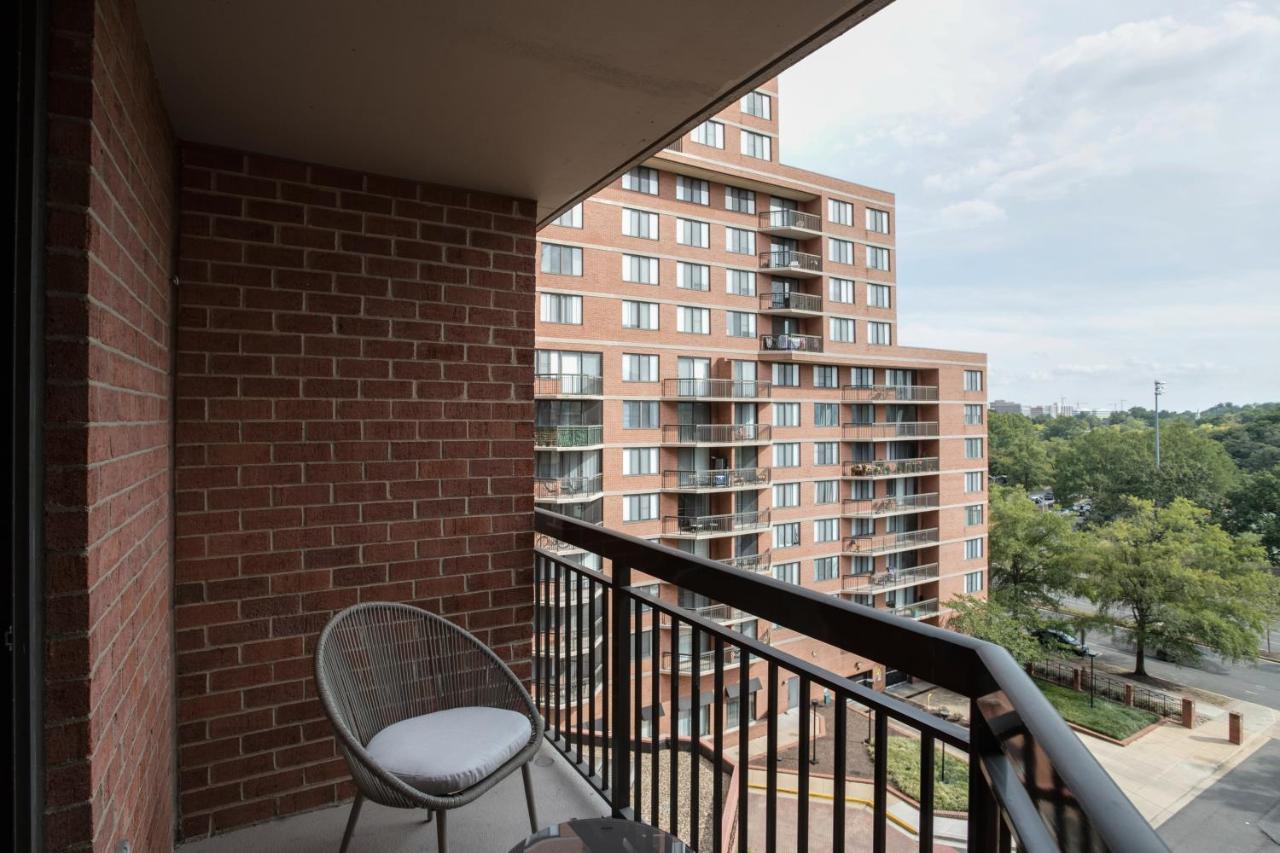 Stylish And Charming Apartment In Pentagon City อาร์ลิงตัน ภายนอก รูปภาพ