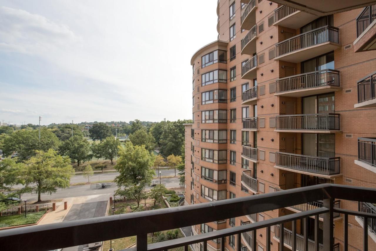 Stylish And Charming Apartment In Pentagon City อาร์ลิงตัน ภายนอก รูปภาพ